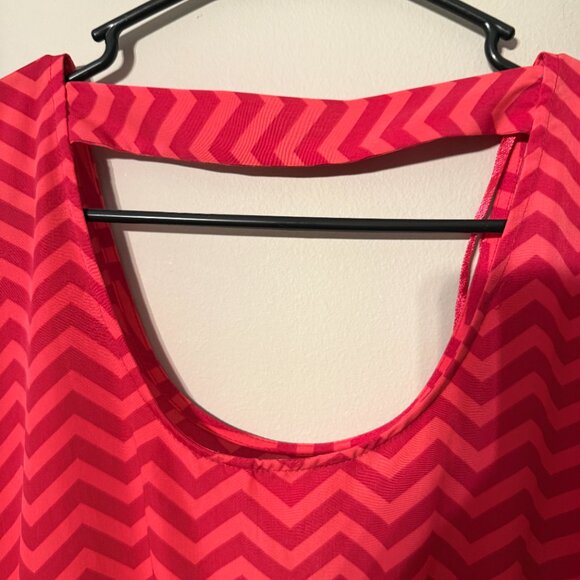 Candies Red and Pink Chevron Mini Dress with pockets in a size medium - Picture 7 of 8